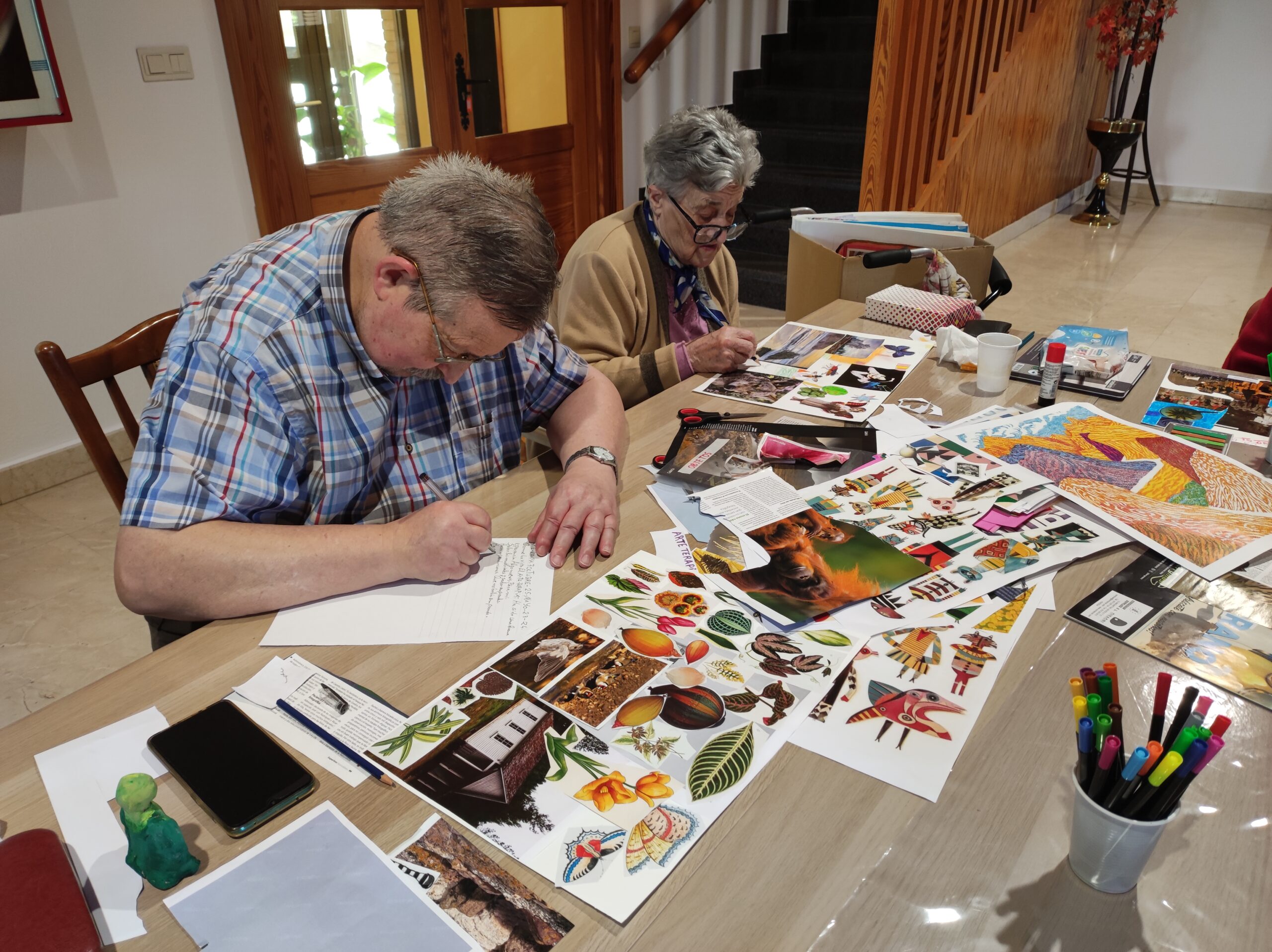 SERVICIOS_TALLERES EN CENTROS_ARTETERAPIA_ANCIANOS 4